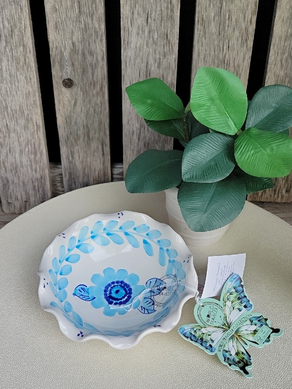 Vietri Hand-Painted Blue Floral Scalloped Ceramic Bowl Made In Italy - Picture 2 of 6
